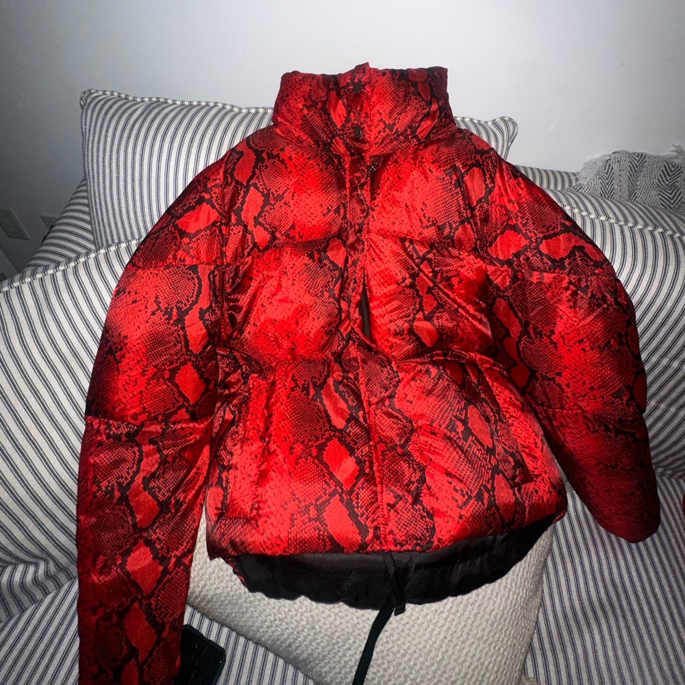 Apparis Cropped drawstring puffer jacket size xs